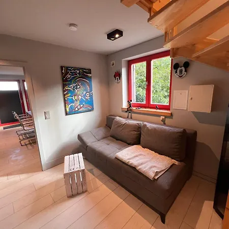 Kuenstlerhaus Vulkaneifel 度假居 Mueckeln